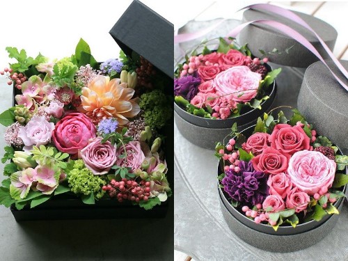 Nghệ thuật cắm hoa trong hộp đựng quà cực ấn tượng