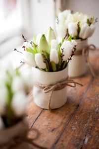 Kinh nghiệm chọn màu sắc hoa văn phòng hợp phong thủy