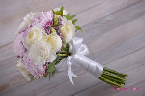 Cách tự làm bó hoa cô dâu phối màu hoàn hảo