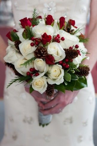 7 mẫu hoa cưới cầm tay cho cô dâu đẹp mê mẩn
