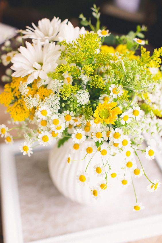 10 tuyệt chiêu cắm hoa để có bình hoa đẹp