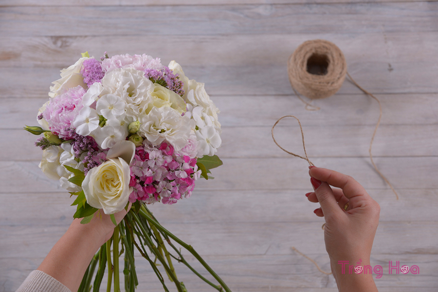 Cách tự làm bó hoa cô dâu